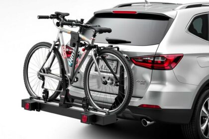 Thule OutWay Hanging 3 Fahrradträger montiert auf einer Heckklappe