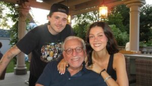 Nicola Peltz Beckham: Nicola Peltz Beckhams Vater bricht Schweigen über Familiendrama