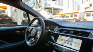 Autonomes Fahren: Robotaxi-Firma Waymo stockt Kasse im Wettlauf mit Tesla auf